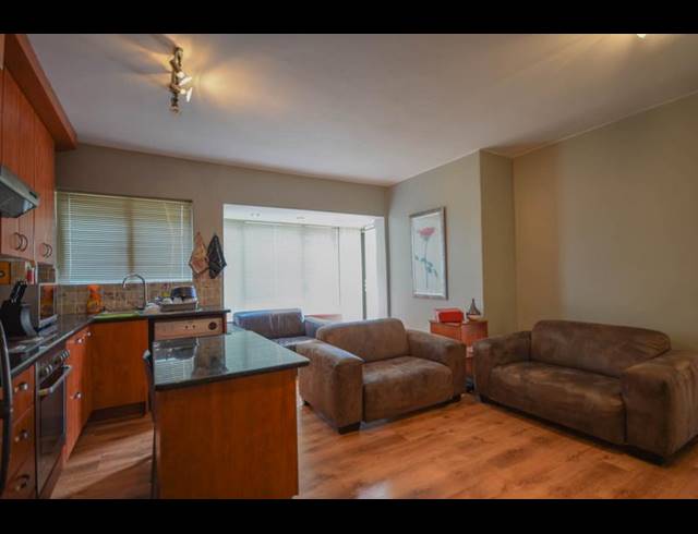 1 BEDROOM PROPERTY TO RENT IN SEA POINT